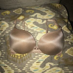 Victoria’s Secret Lined Demi 34DD